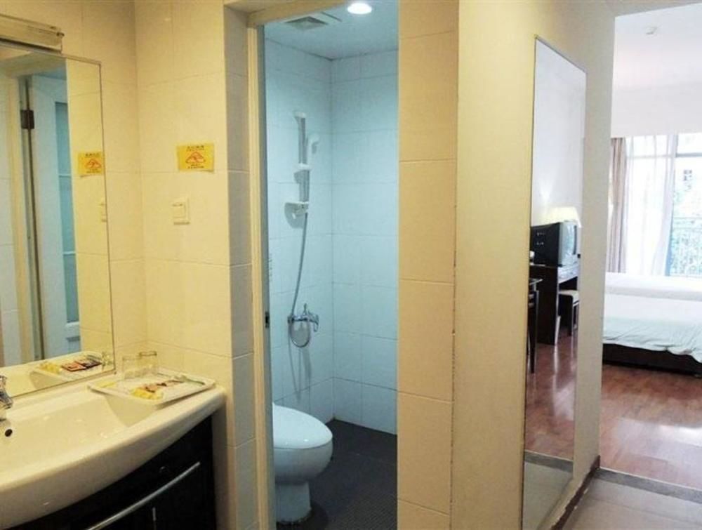 Green Bamboo Hotel Гуйлинь Экстерьер фото